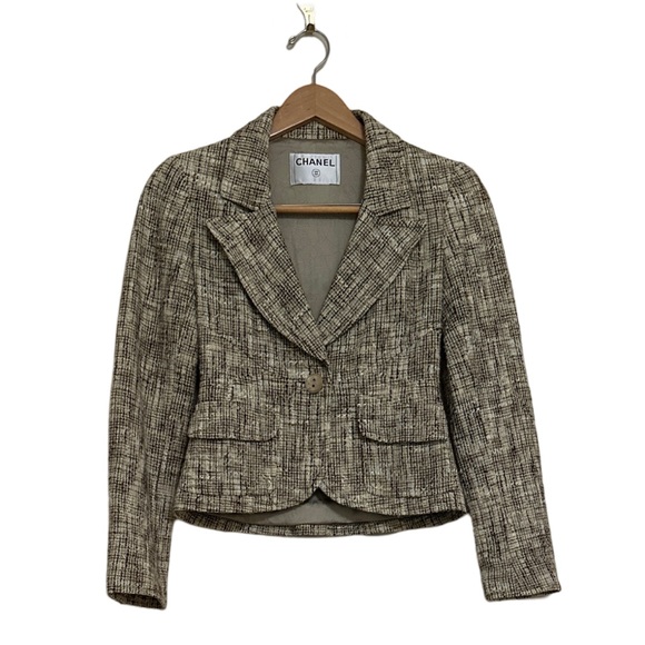 CHANEL Jackets & Blazers - Chanel Blazer boucle tweed tan and brown single breasted single button jacket